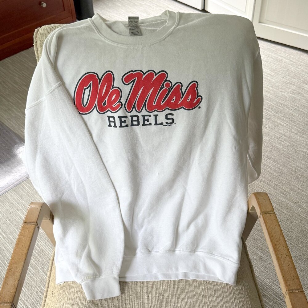 Ole Miss Rebels White Crew Neck Sweatshirt XL NWOT